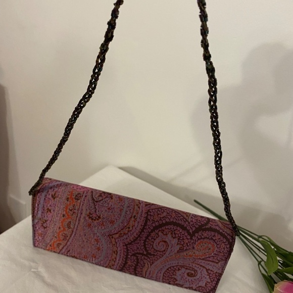 Ann Taylor purple paisley print clutch with chain. - Picture 1 of 4